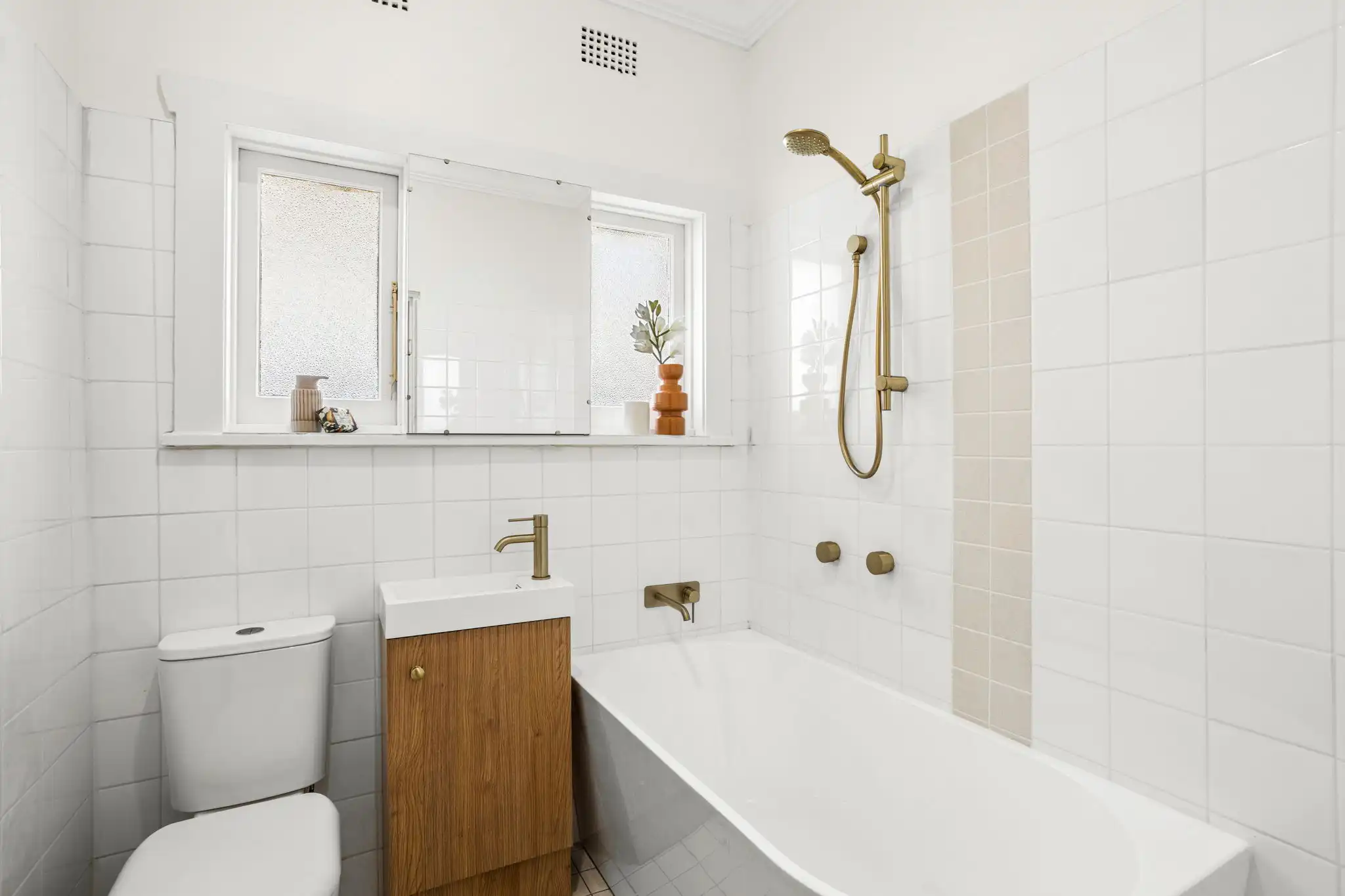 11 Jocelyn Ave, Marrickville, NSW 2204-4 - 11 Jocelyn Ave Marrickville
