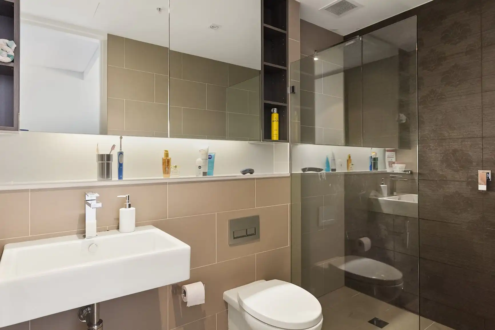 7xz5t6b6eii63fmlahodlfax7y - 702/156 Pacific Highway North Sydney