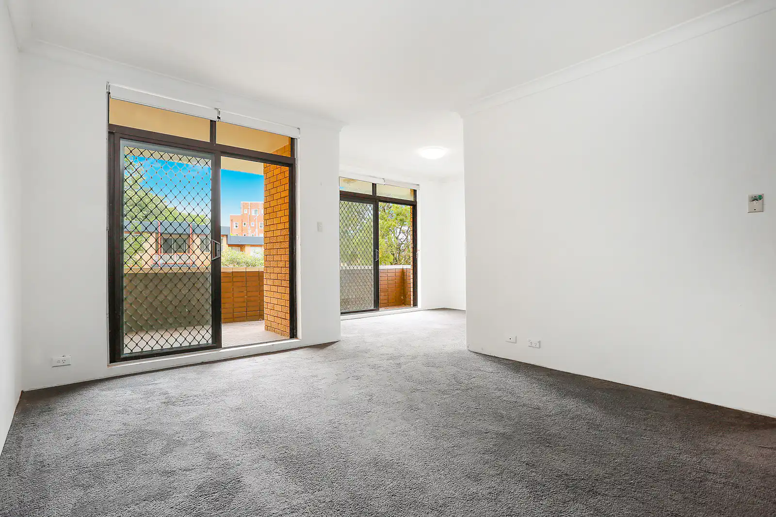 Web_6-22 O_Brien Street, Bondi Beach-3 - Three Bedroom Two Bathroom With Lock Up Garage