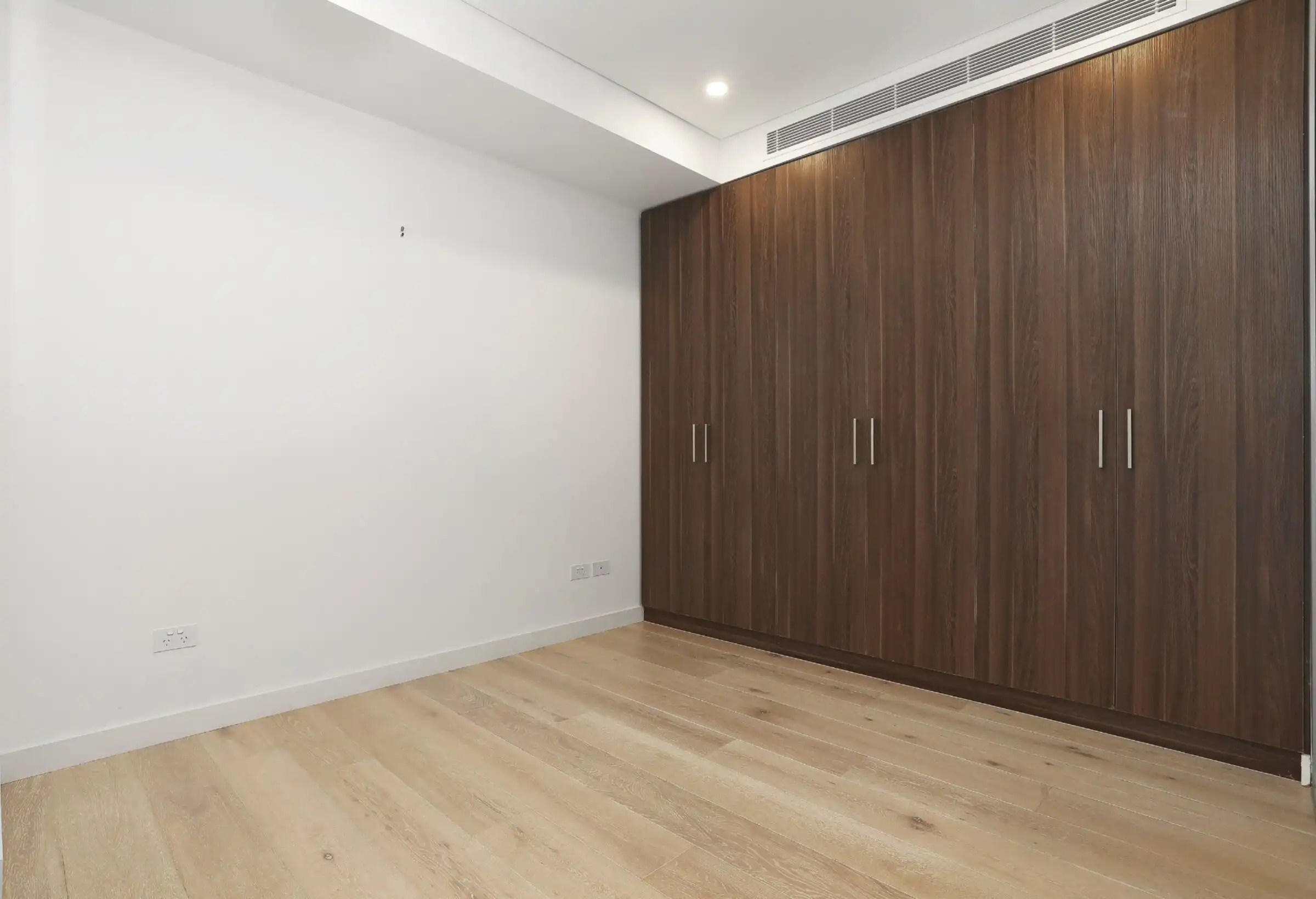 ur7khfpifai6vkize6kgtw5ksa - 605/84-108 Anzac Pde Kensington